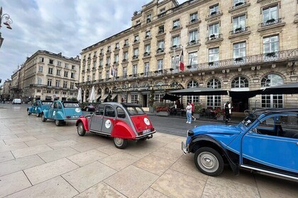 Private Tour of Bordeaux in a Citroën 2CV - 45min