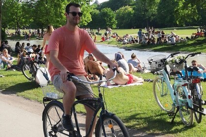 Mini Classic Bike Tour incl. Beer Garden Stop @ 4pm