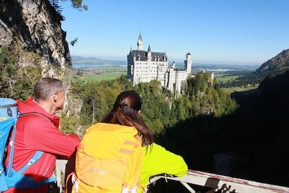Private Tour zum Schloss Neuschwanstein ohne Anstehen im Mercedes Van