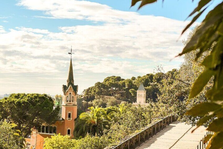 Skip the Line: Park Guell and La Sagrada Familia Guided Tour