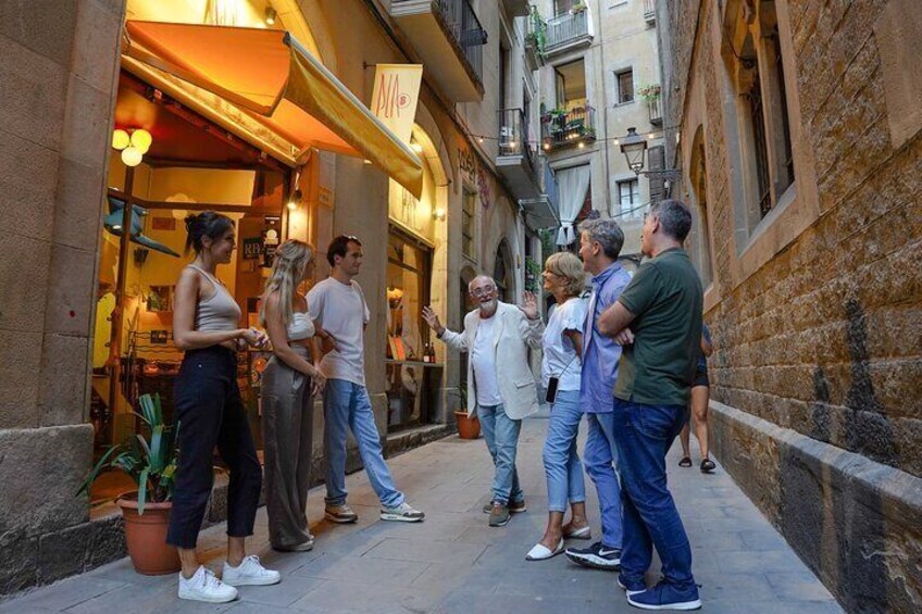 Barcelona Tapas and Wine Experience Small-Group Walking Tour