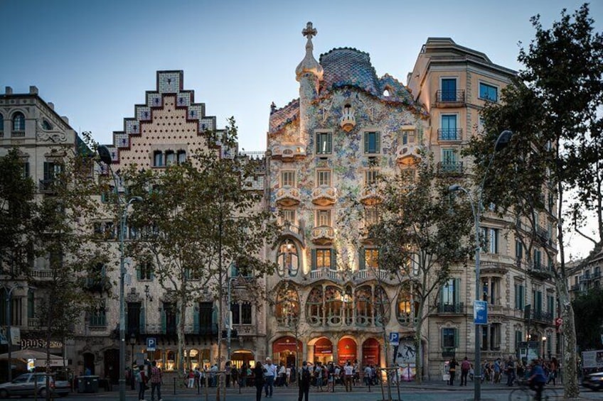 Pass by in Passeig de Gracia to have a look at the facades of Casa Batllo and La Pedrera