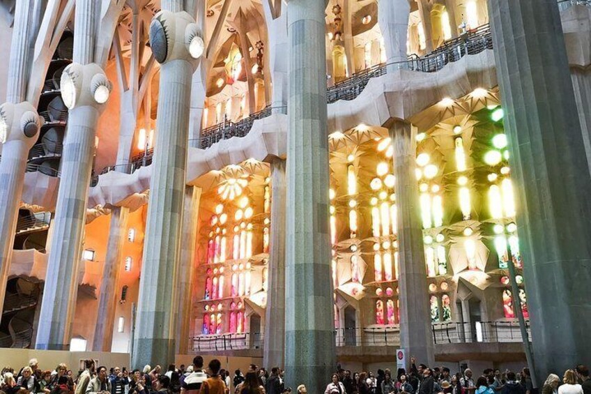 Sagrada Familia - Gaudi's tour