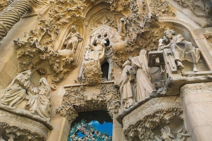 Sagrada Familia - Gaudi's tour