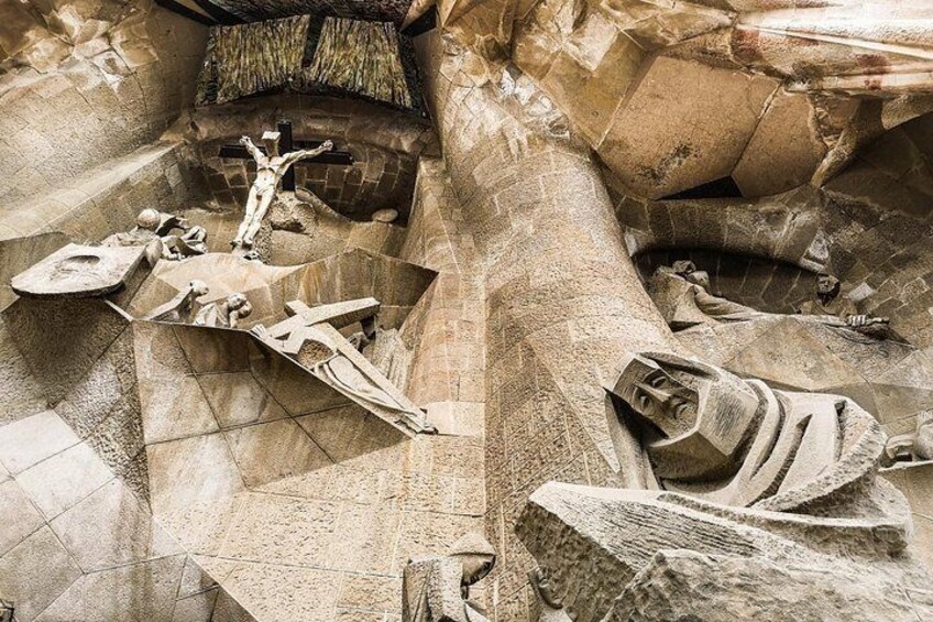 Sagrada Familia - Gaudi's tour