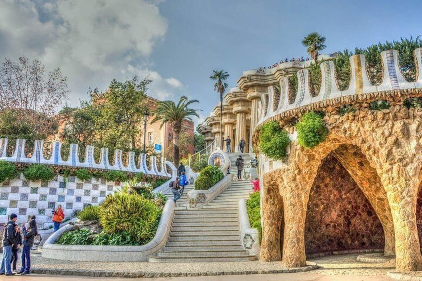 Private Barcelona Tour: Park Güell & Sagrada Familia with Hotel pick-up