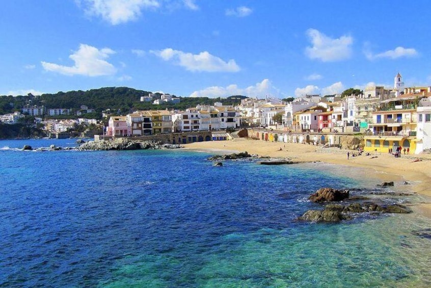 Private Girona and Costa Brava Tour with Hotel pick-up from Barcelona