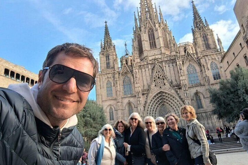 Sagrada Familia & Barcelona Small Group Tour with Hotel Pick-up