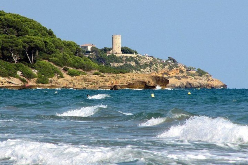 Tarragona and Sitges Tour with Small Group and Hotel Pick Up