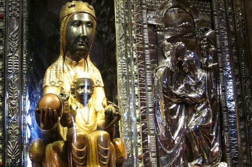 MONTSERRAT: La "Moreneta", the black Madonna