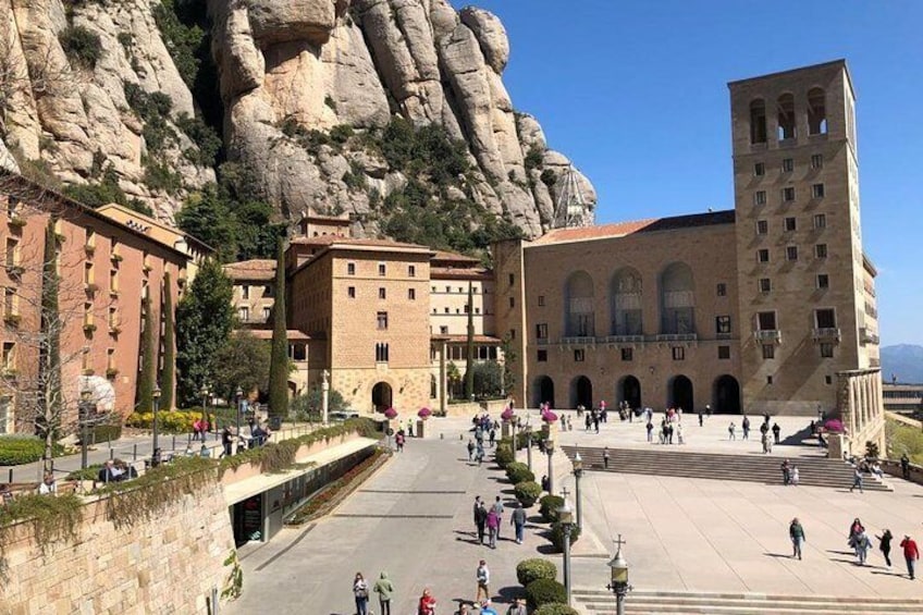 Montserrat Tour , Private Day Trips From Barcelona
