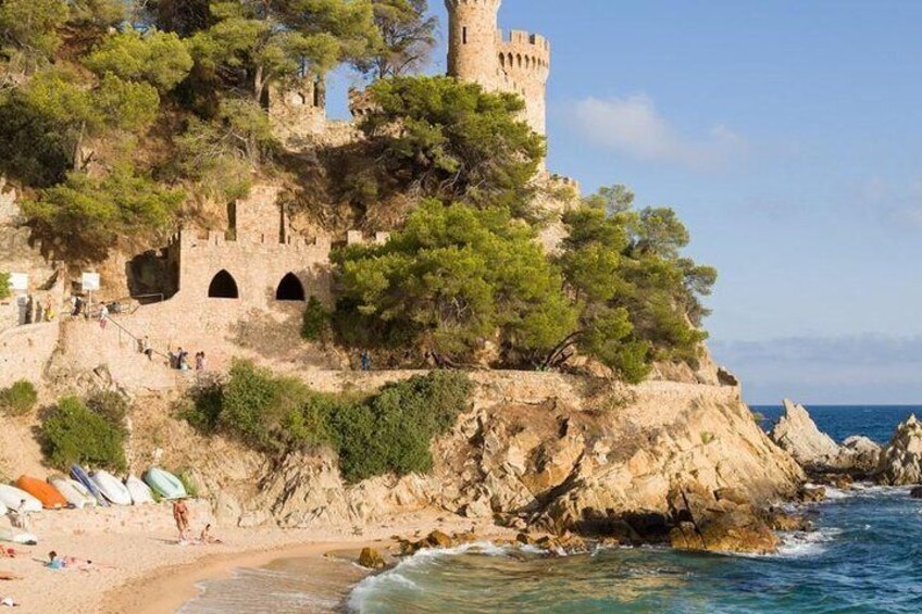 Private Costa Brava and Tossa Tour with hotel pick-up and Panoramic Boat Ride