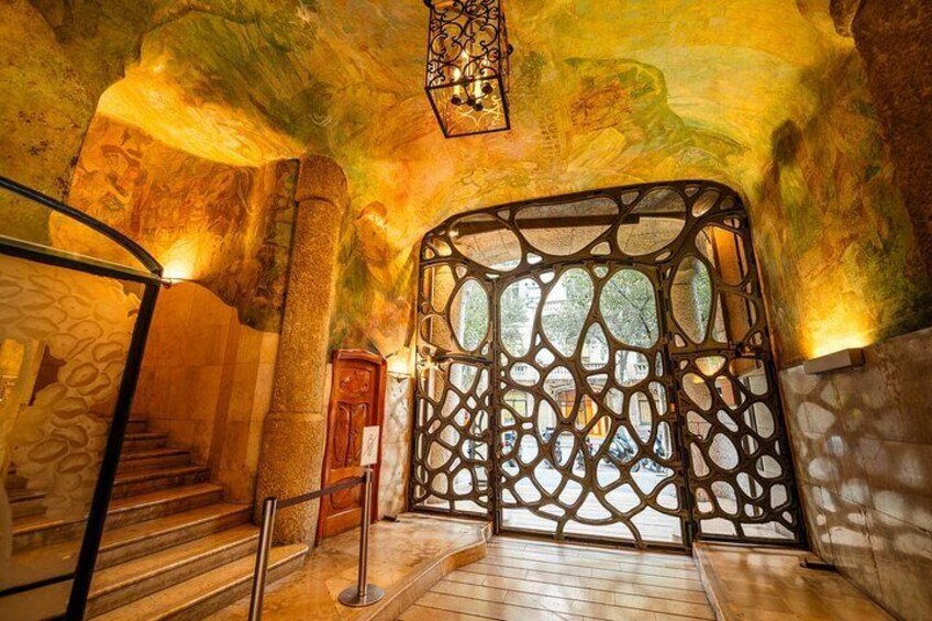 La Pedrera - Casa Mila Sunrise: Early Morning Access