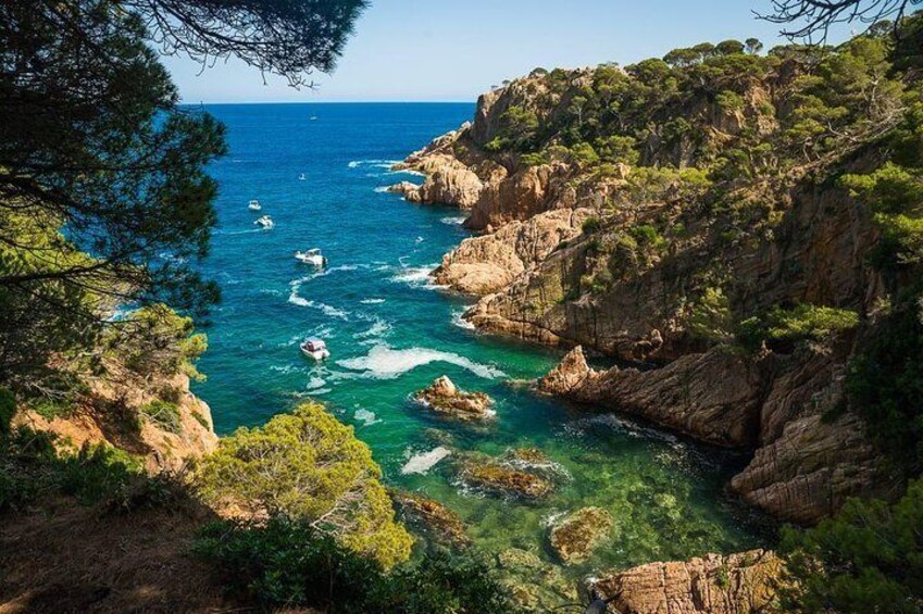 Kayak and trekking through the wonderful Costa Brava