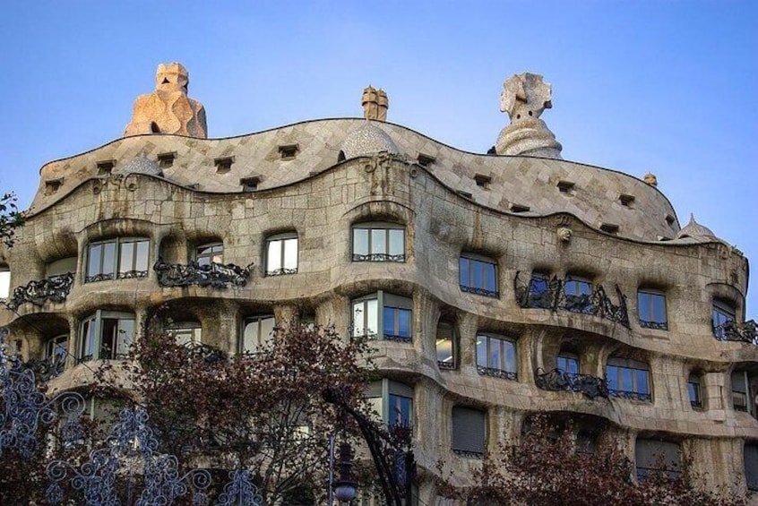 Barcelona Private Half-Day Sightseeing Tour in with Hotel Pick-up