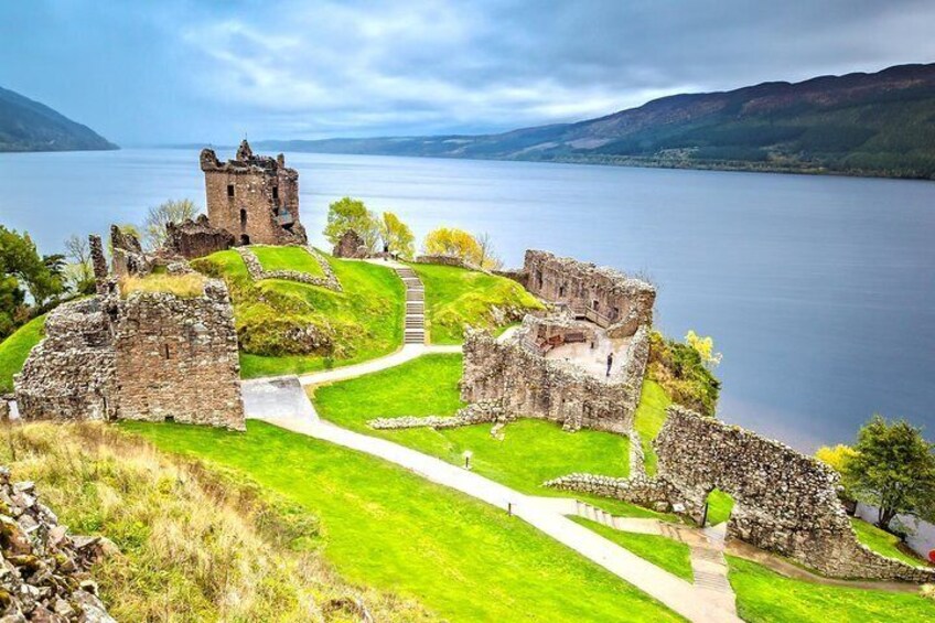 Urquhart Castle & Loch Ness