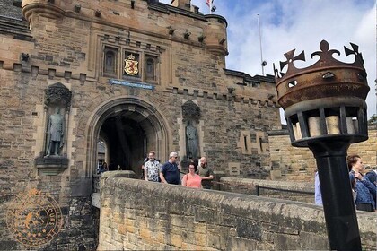 Visita guiada privada de todo el día a Edimburgo en una minivan Premium