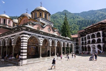 Excursion privée d'une journée au monastère de Rila et à l'église de Boyana