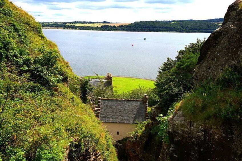 Loch Lomond, Dumbarton and Stirling Castle, Private Day Tour from Edinburgh