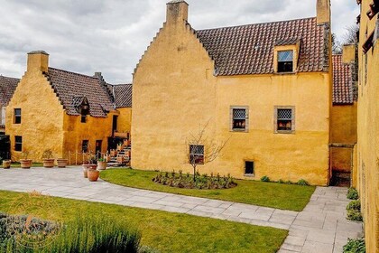 Outlander locations experience, Private Tour in a premium Minivan