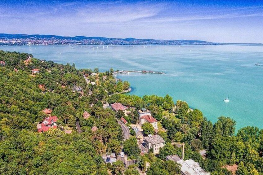 Lake Balaton and Herend: Private Day Tour from Budapest