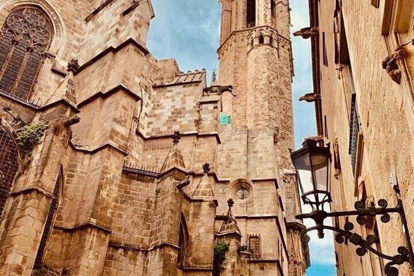 Barcelona Gothic Quarter's Deepest Secrets & Sangria