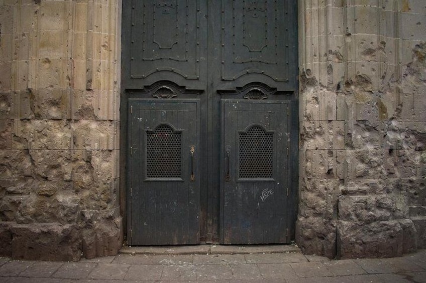 Gothic Quarter's deepest secrets & Sangria