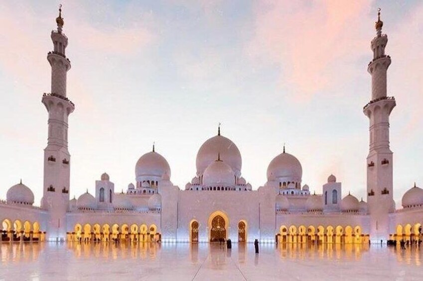 Abu Dhabi Sheikh Zayed Grand Mosque with Ferrari World and YAS Water World 