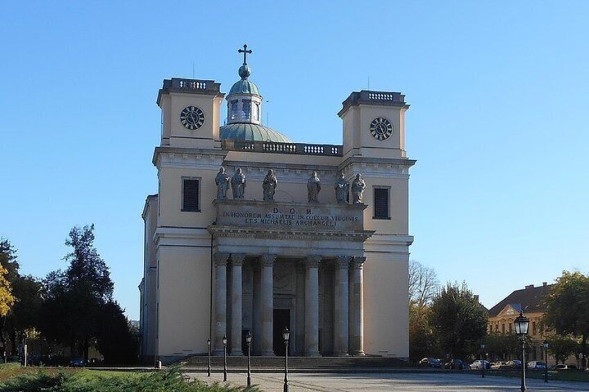 Private tour in Vác by local guide - Magical vibe of an charming baroque town