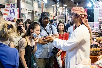 Dubai Aladdin Tour: Souks, Creek, Old Dubai och provningar (liten grupp)