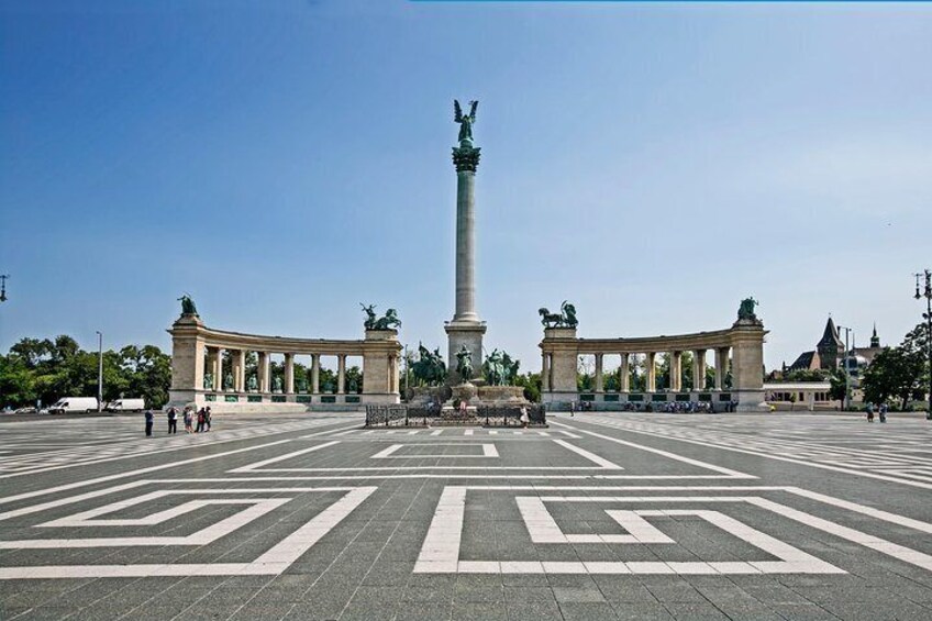 Heroes' Square