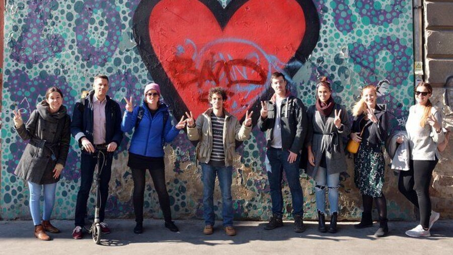 Alternative Walking Tour guides