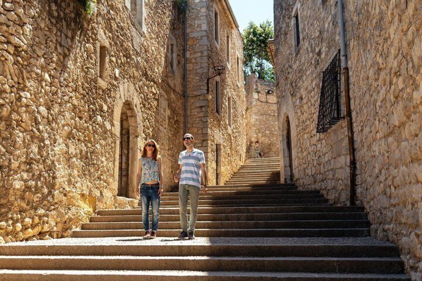 Medieval Girona Private Tour with Scenic Train Ride