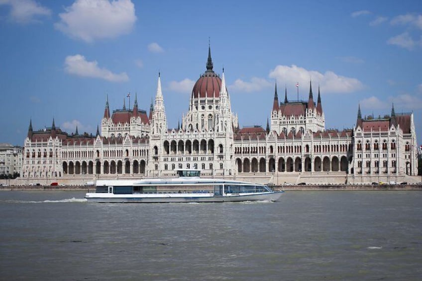 Budapest Daytime Sightseeing Cruise by Legenda City Cruises
