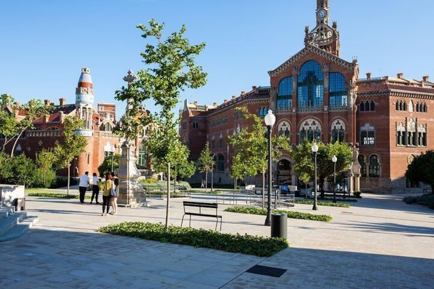 Skip the Line: Sant Pau Recinte Modernista Entrance Ticket in Barcelona