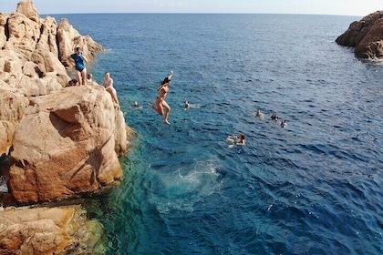 Costa Brava Day Adventure: Trails, Snorkel, Cliff-Jump & Meal