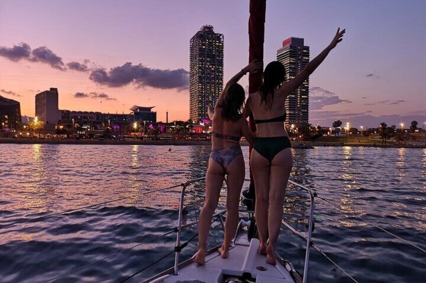 2 Hours Private Sailing Tour for Family and Friends