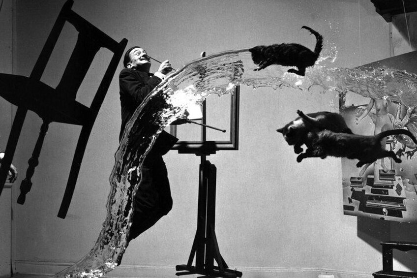 Private Dali Figueres Museum and Pubol Tour From Barcelona
