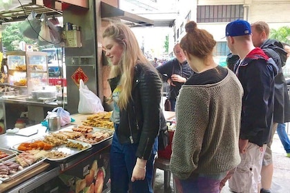 Private Food Tour: The Best Bites of Mongkok