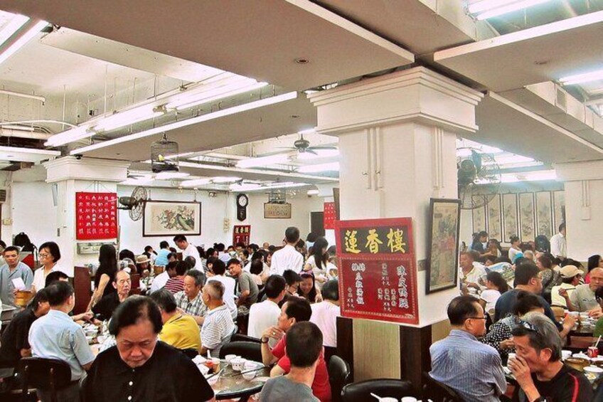 Guided Dim Sum Lunch in Hong Kong