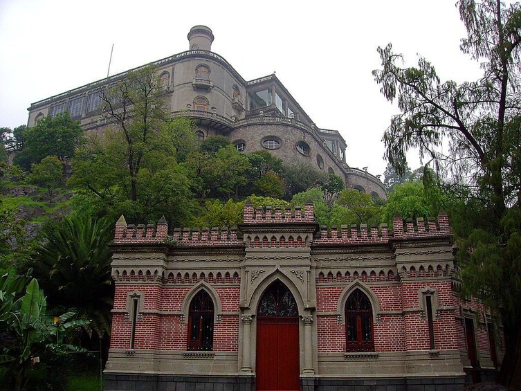 Mexico: Private walking tour in Chapultepec