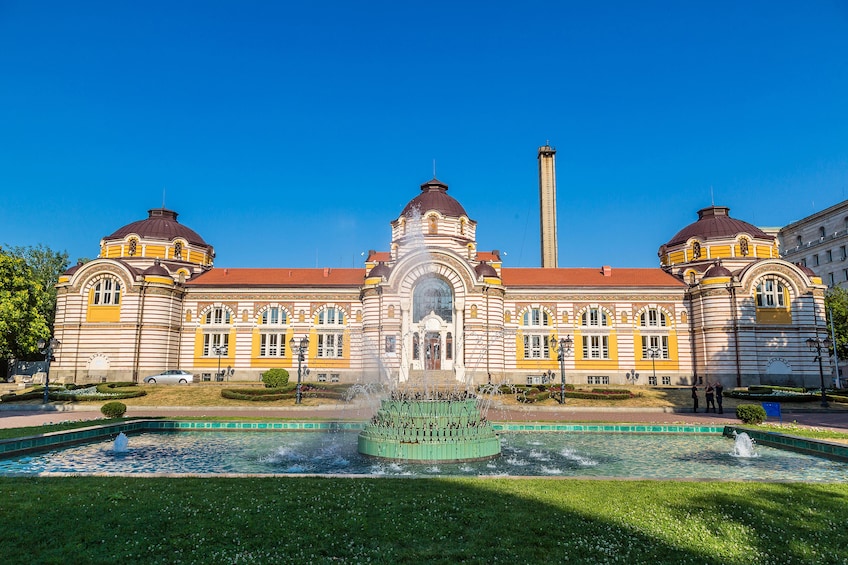 Sofia Guided Walking City Tour with Traditional Breakfast