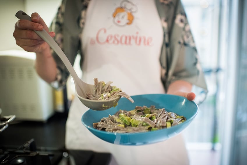 Market tour, lunch or dinner at a Cesarina's home in Bergamo