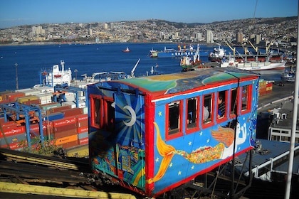 Valparaiso and Viña del Mar visit their Casas de Colores