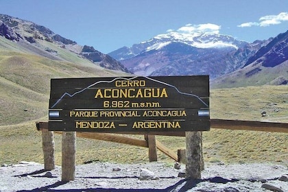 Santiago private tour: Portillo, Inca's bridge & Mirador del Aconcagua