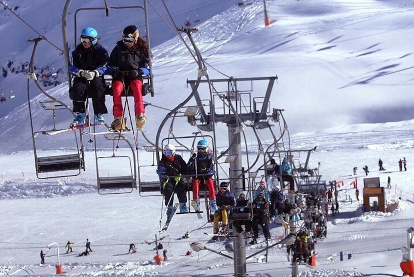 Santiago: Full day panoramic tour to ski resort Valle Nevado