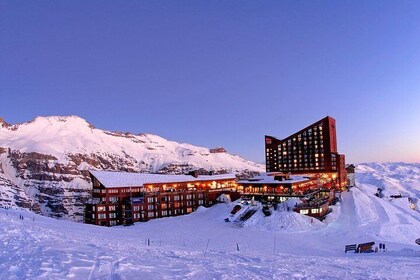 Santiago: Full day panoramic tour to ski resort Valle Nevado