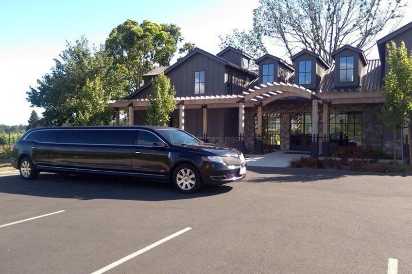8 Hour Private Sonoma or Napa Wine Tasting Tour (Sedan, SUV or Limo)