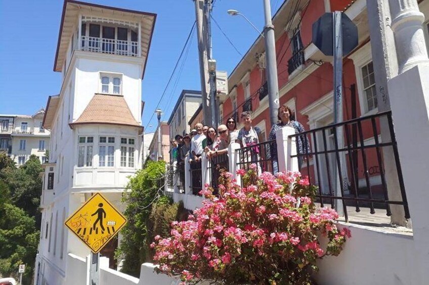 Full-Day Tour of Valparaiso Port and Viña del Mar from Santiago