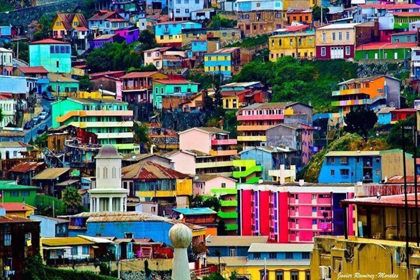 Full-Day Tour of Valparaiso Port and Viña del Mar from Santiago